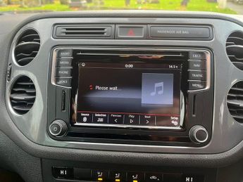 Volkswagen Tiguan 2.0 TDI BlueMotion Tech R-Line DSG 4WD Euro 6 (s/s) 5dr