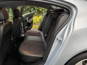 Vauxhall Insignia 2.0 CDTi SE Auto Euro 5 5dr