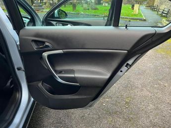 Vauxhall Insignia 2.0 CDTi SE Auto Euro 5 5dr
