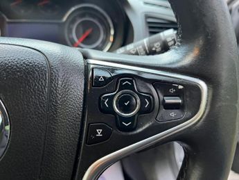 Vauxhall Insignia 2.0 CDTi SE Auto Euro 5 5dr