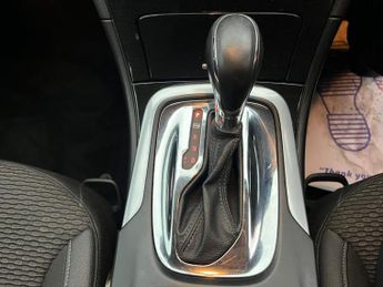 Vauxhall Insignia 2.0 CDTi SE Auto Euro 5 5dr