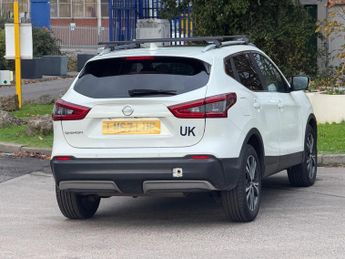 Nissan Qashqai 1.2 DIG-T N-Connecta XTRON Euro 6 (s/s) 5dr