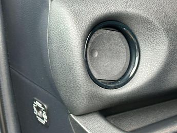 Toyota Yaris 1.5 VVT-h Excel E-CVT Euro 6 5dr (Safety Sense, 15in)