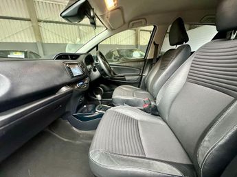 Toyota Yaris 1.5 VVT-h Excel E-CVT Euro 6 5dr (Safety Sense, 15in)