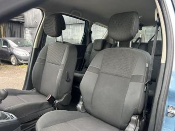 Renault Grand Scenic 1.5 dCi Dynamique TomTom Euro 5 5dr