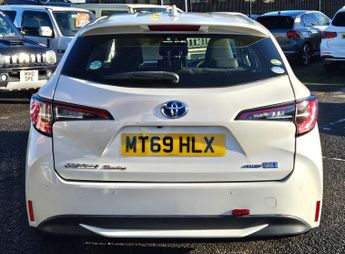 Toyota Corolla 1.8 VVT-h Design Touring Sports 5dr Petrol Hybrid CVT Euro 6 (s/