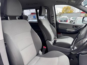 Hyundai i800 2.5 CRDi SE MPV 5dr Diesel Auto Euro 6 (170 ps)