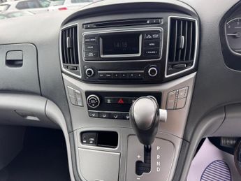 Hyundai i800 2.5 CRDi SE MPV 5dr Diesel Auto Euro 6 (170 ps)