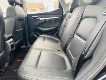 MG MG ZS 44.5kWh Exclusive Auto 5dr