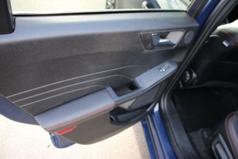 Ford Kuga 2.5 Duratec 14.4kWh ST-Line X Edition CVT Euro 6 (s/s) 5dr