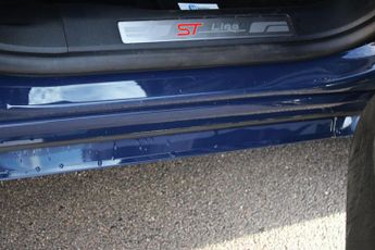 Ford Kuga 2.5 Duratec 14.4kWh ST-Line X Edition CVT Euro 6 (s/s) 5dr