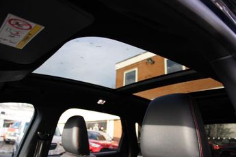 Ford Kuga 2.5 Duratec 14.4kWh ST-Line X Edition CVT Euro 6 (s/s) 5dr