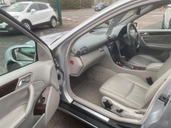 Mercedes-Benz C Class 2.1 C220 CDI Elegance SE 5dr