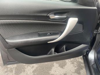 BMW 1 Series 1.5 118i SE Business Hatchback 5dr Petrol Auto Euro 6 (s/s) (136