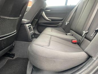 BMW 1 Series 1.5 118i SE Business Hatchback 5dr Petrol Auto Euro 6 (s/s) (136