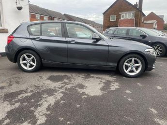 BMW 1 Series 1.5 118i SE Business Hatchback 5dr Petrol Auto Euro 6 (s/s) (136