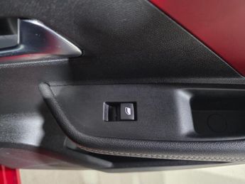 Vauxhall Astra 1.6 12.4kWh GS Line Auto Euro 6 (s/s) 5dr