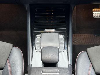 Mercedes-Benz GLA 1.3 GLA180 AMG Line (Executive) 7G-DCT Euro 6 (s/s) 5dr