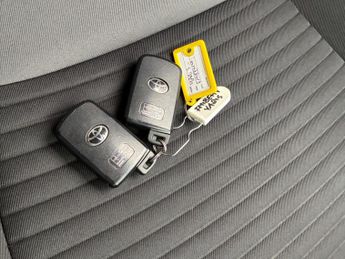 Toyota Yaris 1.5 VVT-h Design E-CVT Euro 6 (s/s) 5dr