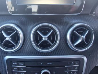 Mercedes-Benz A Class 1.5 A180d SE 7G-DCT Euro 6 (s/s) 5dr