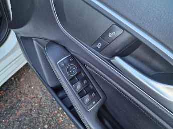 Mercedes-Benz A Class 1.5 A180d SE 7G-DCT Euro 6 (s/s) 5dr