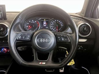 Audi A3 1.5 TFSI CoD Black Edition S Tronic Euro 6 (s/s) 4dr
