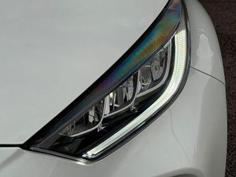 Toyota Yaris 1.5 VVT-h Design Hatchback 5dr Petrol Hybrid E-CVT Euro 6 (s/s) 