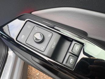 Volkswagen ID.3 Pro Performance 58kWh Business Auto 5dr