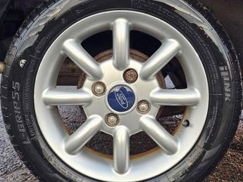 Ford Ka 1.3 Zetec Climate Hatchback 3dr Petrol Manual (154 g/km, 69 bhp)