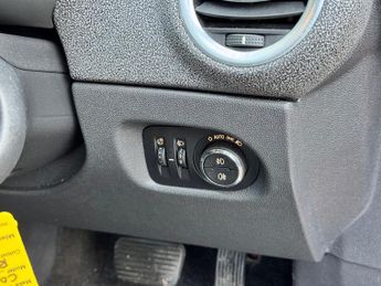 Vauxhall Corsa 1.4 16V SE Auto Euro 5 5dr