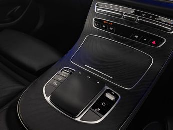 Mercedes-Benz E Class 2.0 E300de 13.5kWh AMG Line (Premium) G-Tronic+ Euro 6 (s/s) 5dr