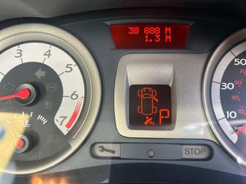 Renault Clio 1.6 VVT Expression 5dr