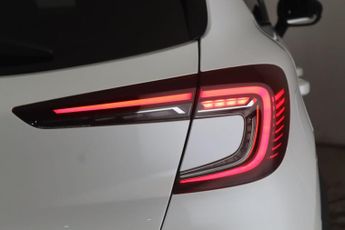 Renault Captur 1.6 E-TECH techno Auto Euro 6 (s/s) 5dr