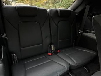 Hyundai Santa Fe 2.2 CRDi Blue Drive Endurance Edition Auto 4WD Euro 6 (s/s) 5dr 