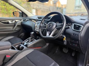 Nissan Qashqai 1.2 DIG-T Acenta XTRON Euro 6 (s/s) 5dr
