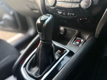 Nissan Qashqai 1.2 DIG-T Acenta XTRON Euro 6 (s/s) 5dr