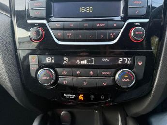 Nissan Qashqai 1.2 DIG-T Acenta XTRON Euro 6 (s/s) 5dr