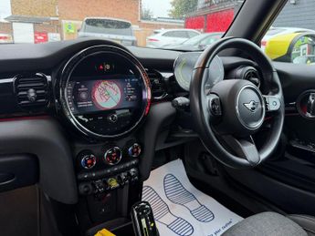 MINI Electric Hatch Cooper SE 32.6kWh Level 2 Auto 3dr