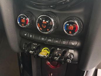 MINI Electric Hatch Cooper SE 32.6kWh Level 2 Auto 3dr