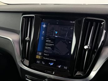 Volvo V60 2.0 B3 MHEV Momentum Auto Euro 6 (s/s) 5dr