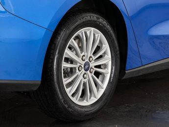 Ford Focus 1.0T EcoBoost Titanium Auto Euro 6 (s/s) 5dr