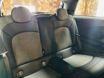 MINI Electric Hatch Cooper SE 32.6kWh Level 2 Auto 3dr