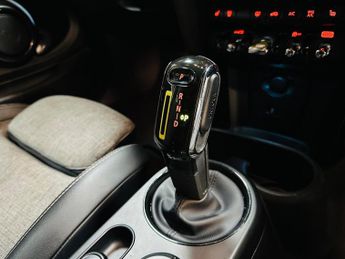 MINI Electric Hatch Cooper SE 32.6kWh Level 2 Auto 3dr