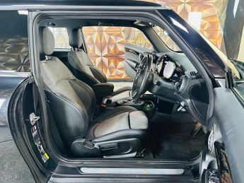 MINI Electric Hatch Cooper SE 32.6kWh Level 2 Auto 3dr