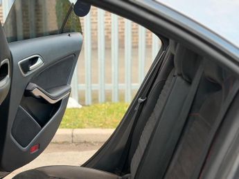 Mercedes-Benz CLA 2.1 CLA220 CDI AMG Sport Coupe 7G-DCT Euro 6 (s/s) 4dr