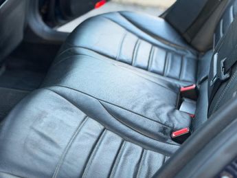 Mercedes-Benz C Class 2.1 C300h BlueTEC AMG Line G-Tronic+ Euro 6 (s/s) 4dr