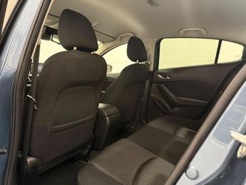 Mazda Mazda3 2.0 SKYACTIV-G SE-L Nav Fastback Auto Euro 5 (s/s) 4dr