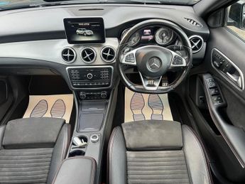 Mercedes-Benz GLA 2.1 GLA220d AMG Line (Premium Plus) 7G-DCT 4MATIC Euro 6 (s/s) 5