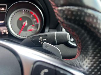 Mercedes-Benz GLA 2.1 GLA220d AMG Line (Premium Plus) 7G-DCT 4MATIC Euro 6 (s/s) 5