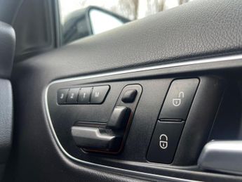 Mercedes-Benz GLA 2.1 GLA220d AMG Line (Premium Plus) 7G-DCT 4MATIC Euro 6 (s/s) 5